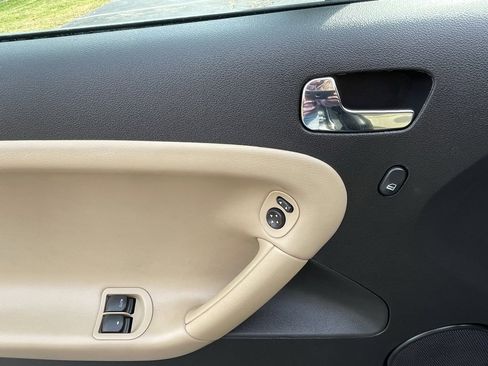 Used 2008 Pontiac Solstice Convertible w/ Premium Package image 16