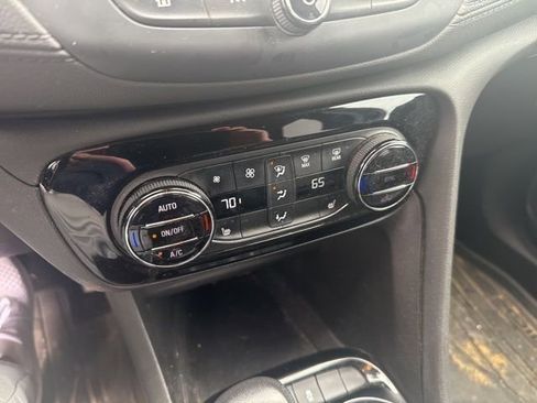 Certified 2022 Buick Encore GX Essence w/ Experience Buick Package image 52