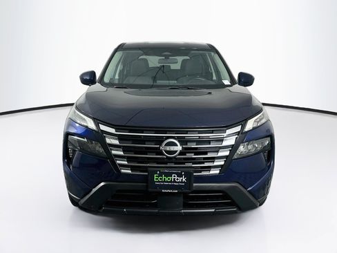 Used 2025 Nissan Rogue SV FWD image 2