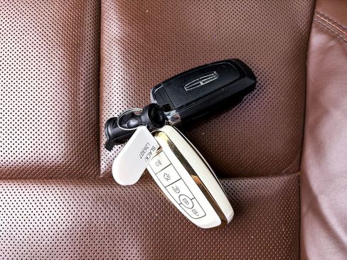 Used 2023 Lincoln Aviator Reserve w/ Jet Package image 31