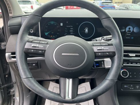 Used 2025 Hyundai Tucson Limited AWD/4WD image 14