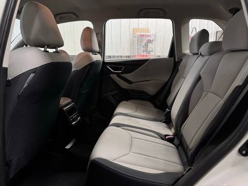 Used 2021 Subaru Forester Base image 16