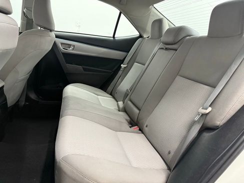 Used 2015 Toyota Corolla LE image 16