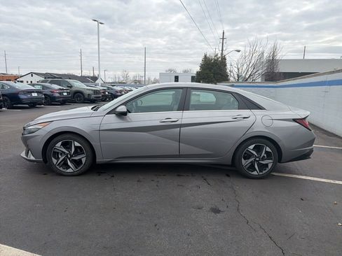 Used 2021 Hyundai Elantra Limited w/ Cargo Package image 2