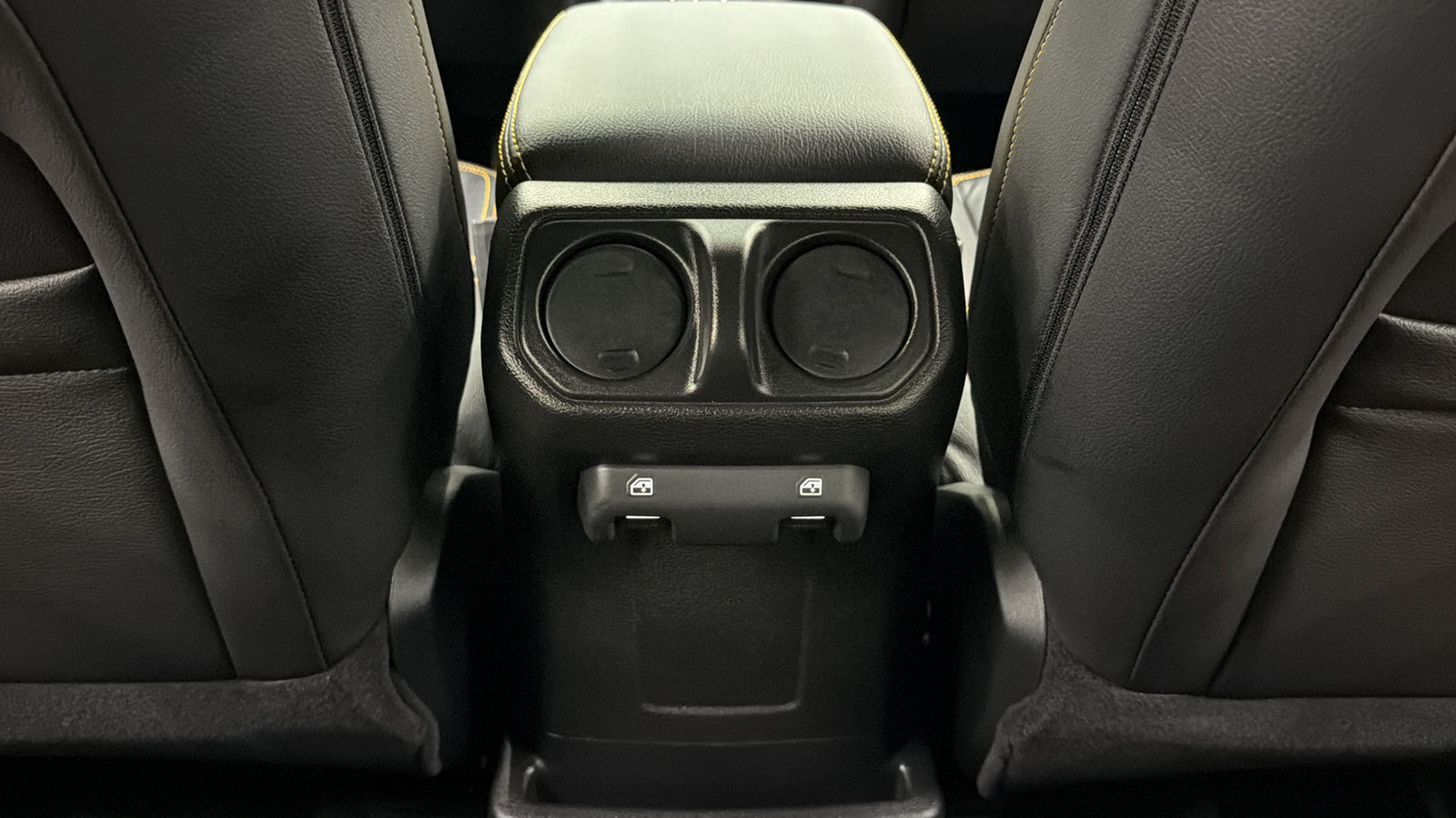 Used 2024 Jeep Wrangler Unlimited AWD/4WD image 46