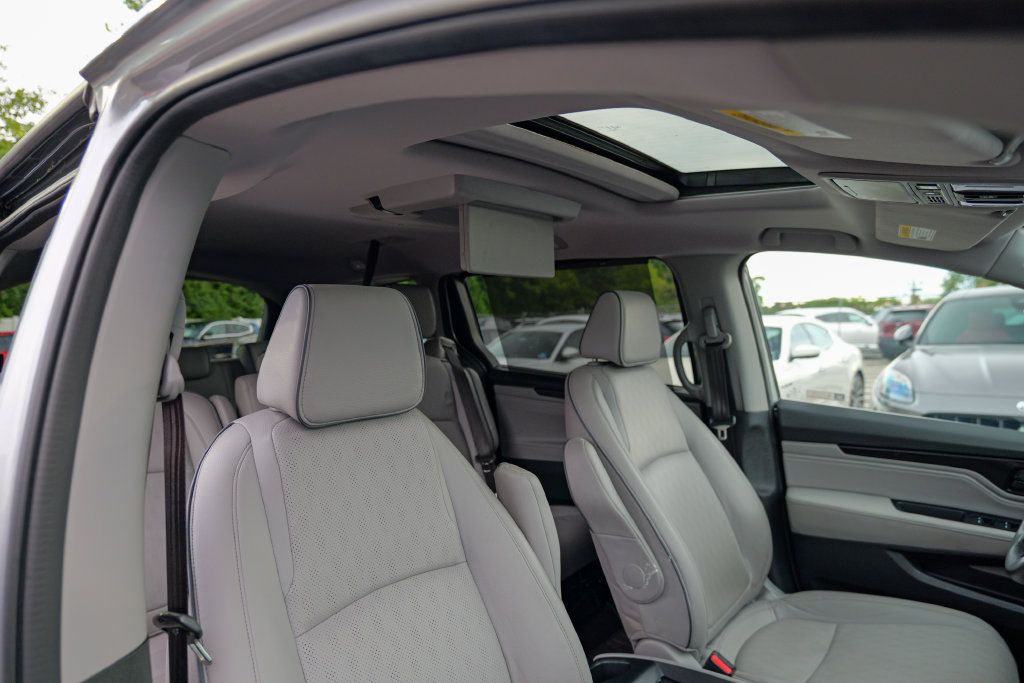 Used 2024 Honda Odyssey Elite image 40