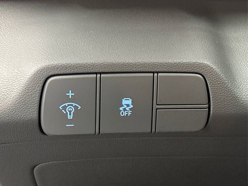 Used 2024 Hyundai Elantra SEL image 33