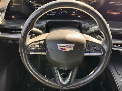 Used 2024 Cadillac XT4 Premium Luxury image 19