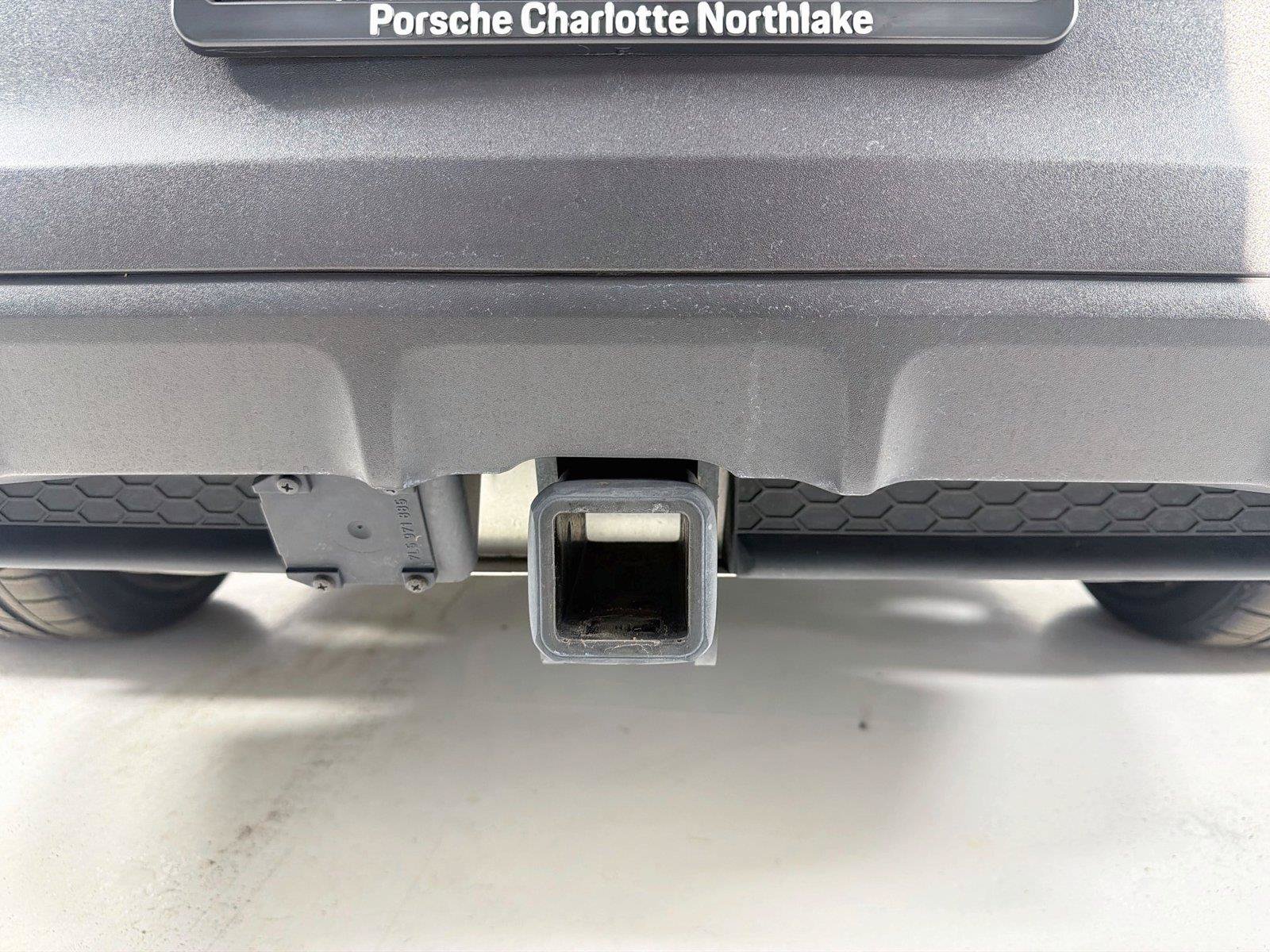 Certified 2024 Porsche Cayenne Coupe AWD/4WD image 33
