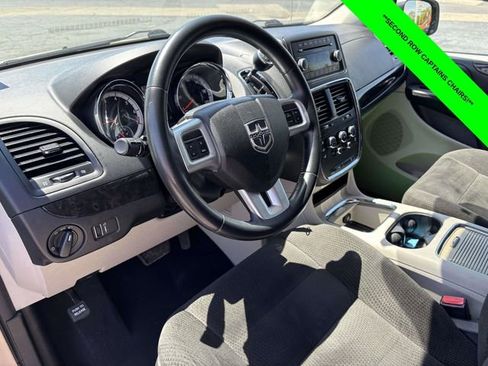 Used 2016 Dodge Grand Caravan SXT w/ Rear Park Assist Package FWD image 8