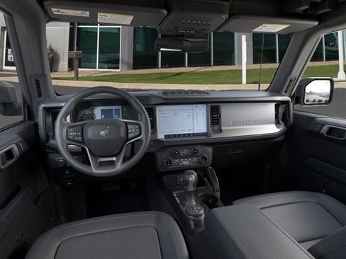 New 2025 Ford Bronco Badlands image 9