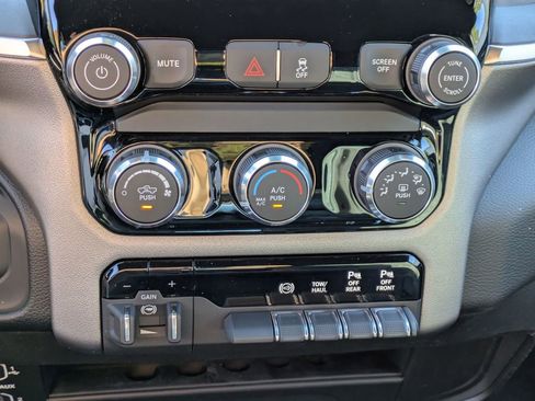 New 2026 RAM 2500 Big Horn AWD/4WD image 22