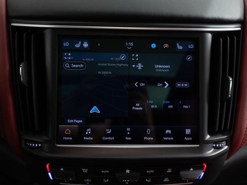 Used 2021 Maserati Levante S AWD/4WD image 37