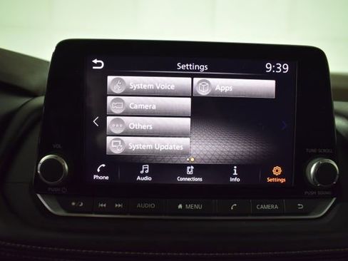 Certified 2022 Nissan Rogue SV image 21