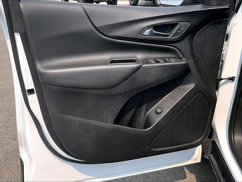 Used 2024 Chevrolet Equinox LT AWD/4WD image 23