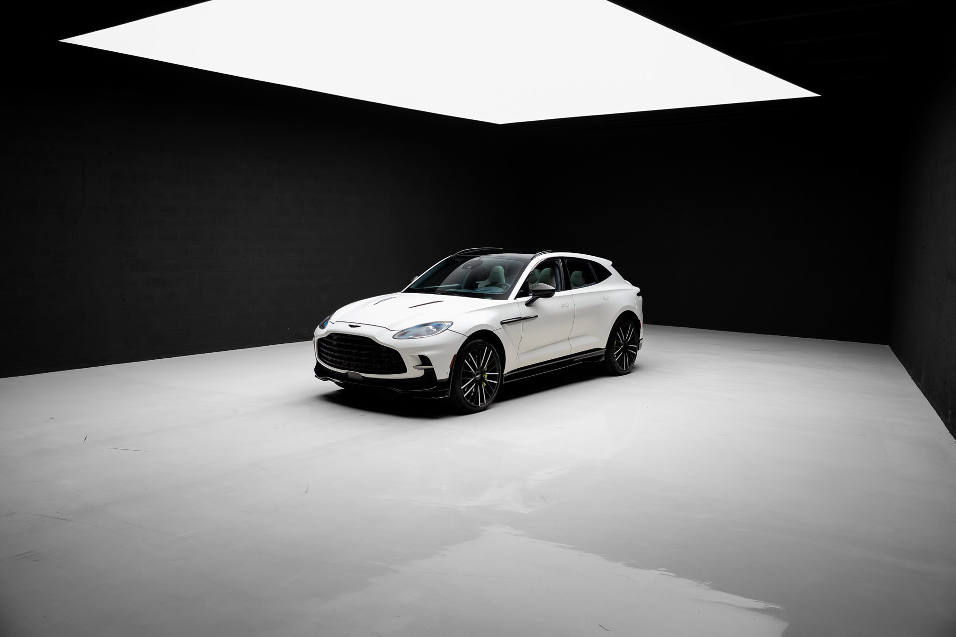 Used 2023 Aston Martin DBX 707 AWD/4WD image 86