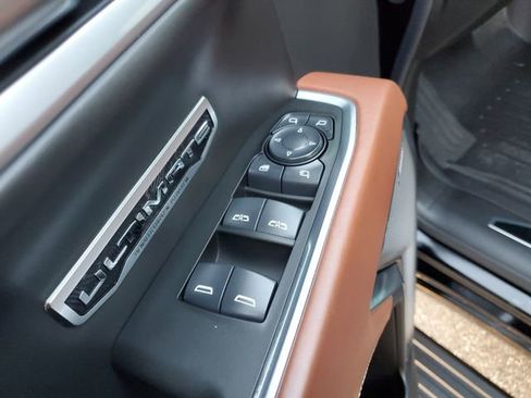 Used 2025 GMC Sierra 1500 Denali Ultimate image 18