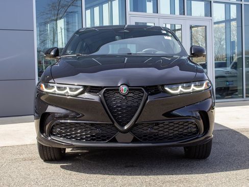 Used 2025 Alfa Romeo Tonale Base w/ Active Assist Package image 2