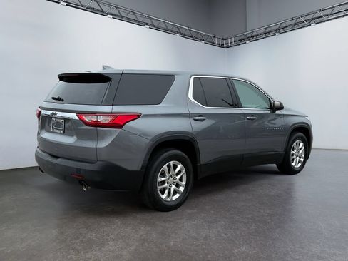 Used 2019 Chevrolet Traverse LS FWD image 3