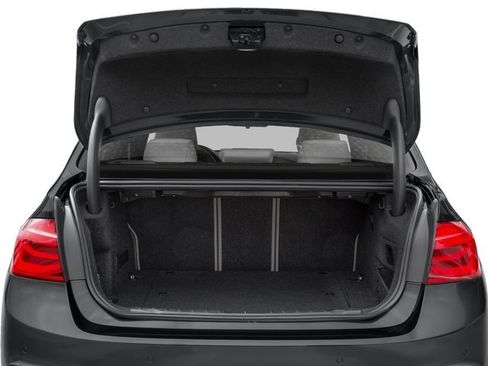 Used 2018 BMW 330e w/ Convenience Package image 34