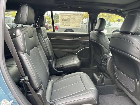 New 2026 Jeep Grand Cherokee L Limited image 6