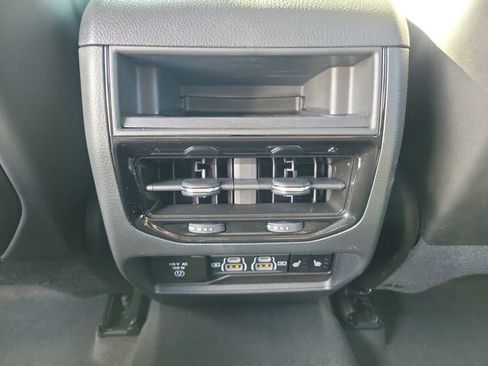 Used 2023 Jeep Grand Cherokee 4WD 4xe w/ Luxury Tech Group II image 11