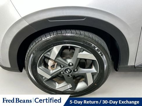 Certified 2023 Hyundai Venue SEL image 31