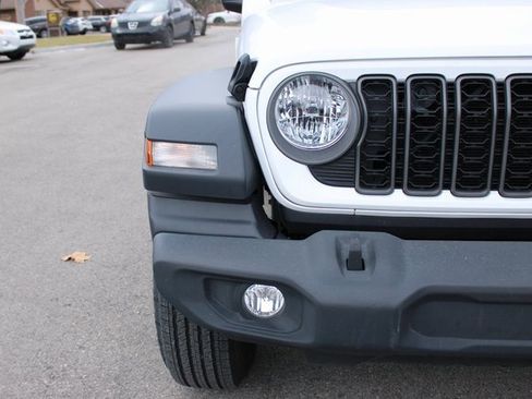 Used 2024 Jeep Wrangler Sport image 36