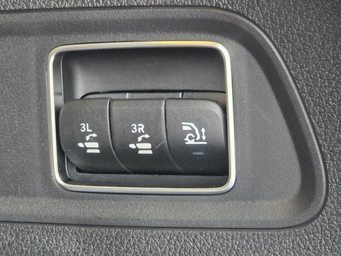 New 2026 Mercedes-Benz GLS 450 4MATIC image 23