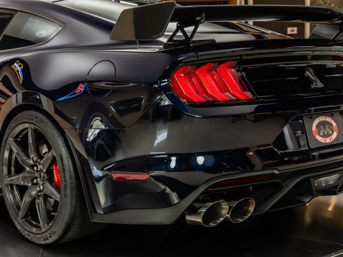 Used 2021 Ford Mustang Shelby GT500 w/ Carbon Fiber Track Pack RWD image 33