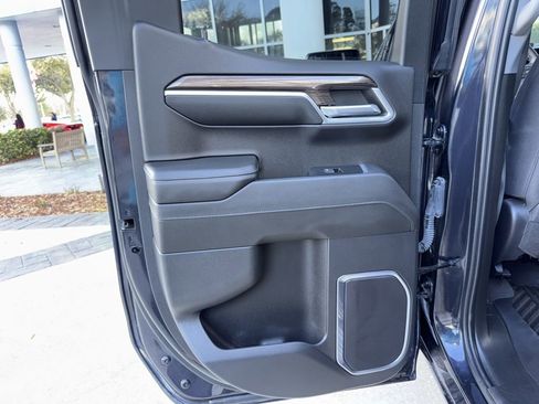 Used 2023 Chevrolet Silverado 1500 LT w/ Z71 Off-Road Package image 24