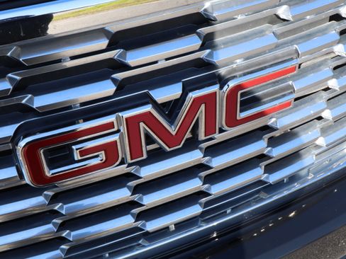 Used 2019 GMC Yukon XL Denali w/ Open Road Package image 36