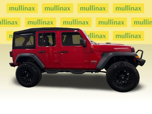 Used 2018 Jeep Wrangler Unlimited Sport S AWD/4WD image 3