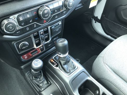 New 2026 Jeep Gladiator Willys image 26