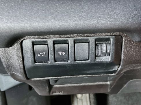 Used 2023 Subaru Ascent Limited w/ Technology Package AWD/4WD image 10