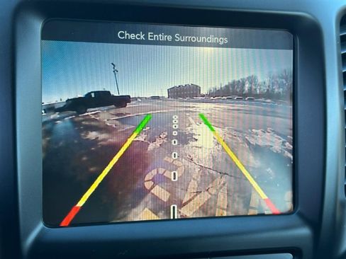 Used 2017 Jeep Cherokee Trailhawk w/ Cold Weather Group image 22