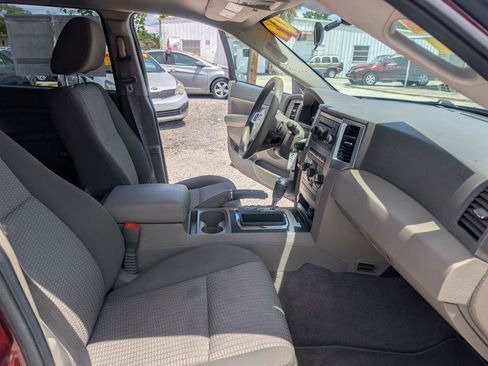 Used 2009 Jeep Grand Cherokee Laredo RWD image 13