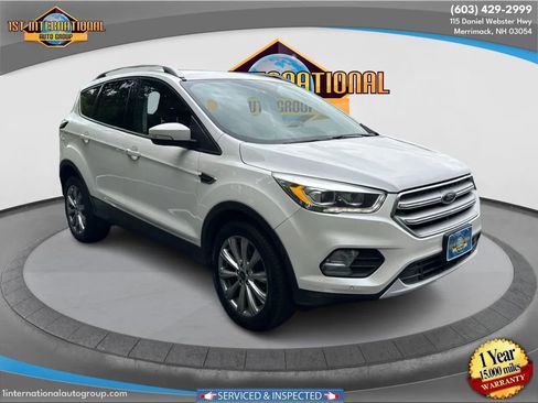 Used 2018 Ford Escape Titanium AWD/4WD image 2