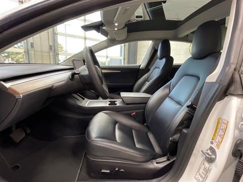 Used 2022 Tesla Model 3 Long Range image 10