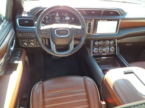 Certified 2024 GMC Yukon Denali Ultimate image 20