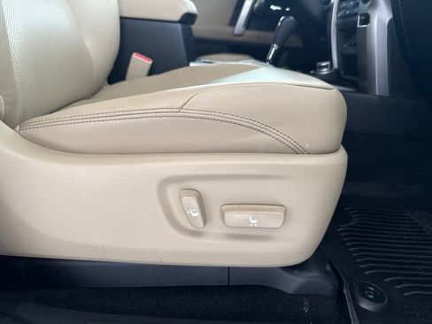 Used 2023 Toyota 4Runner Limited AWD/4WD image 41