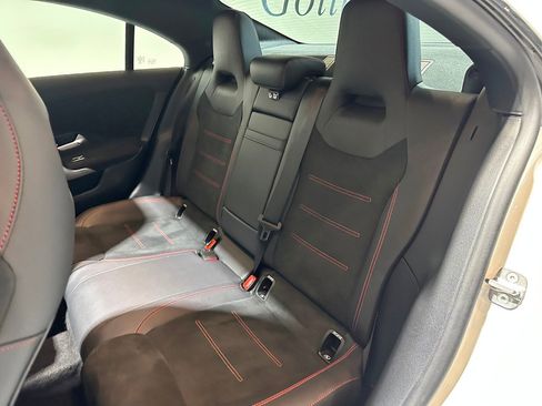 Used 2023 Mercedes-Benz CLA 250 4MATIC image 31