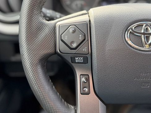 Used 2017 Toyota Tacoma TRD Off-Road w/ Tow Package image 7