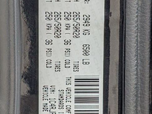 Used 2015 Jeep Grand Cherokee Overland w/ Advanced Technology Group AWD/4WD image 32