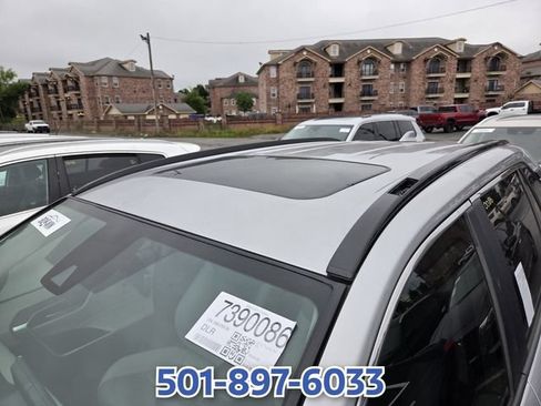 Used 2019 Toyota RAV4 XLE Premium FWD image 6