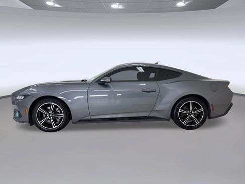Certified 2024 Ford Mustang Coupe RWD image 2