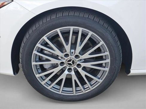 Used 2024 Mercedes-Benz CLA 250 image 21