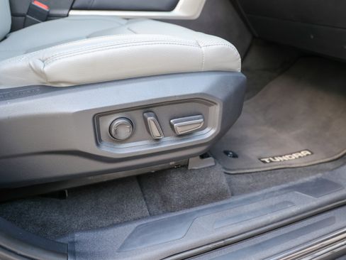 Used 2024 Toyota Tundra Limited AWD/4WD image 34