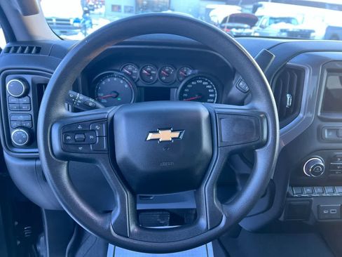 Used 2023 Chevrolet Silverado 1500 Custom image 14