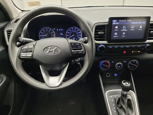 Used 2021 Hyundai Venue SE FWD image 22